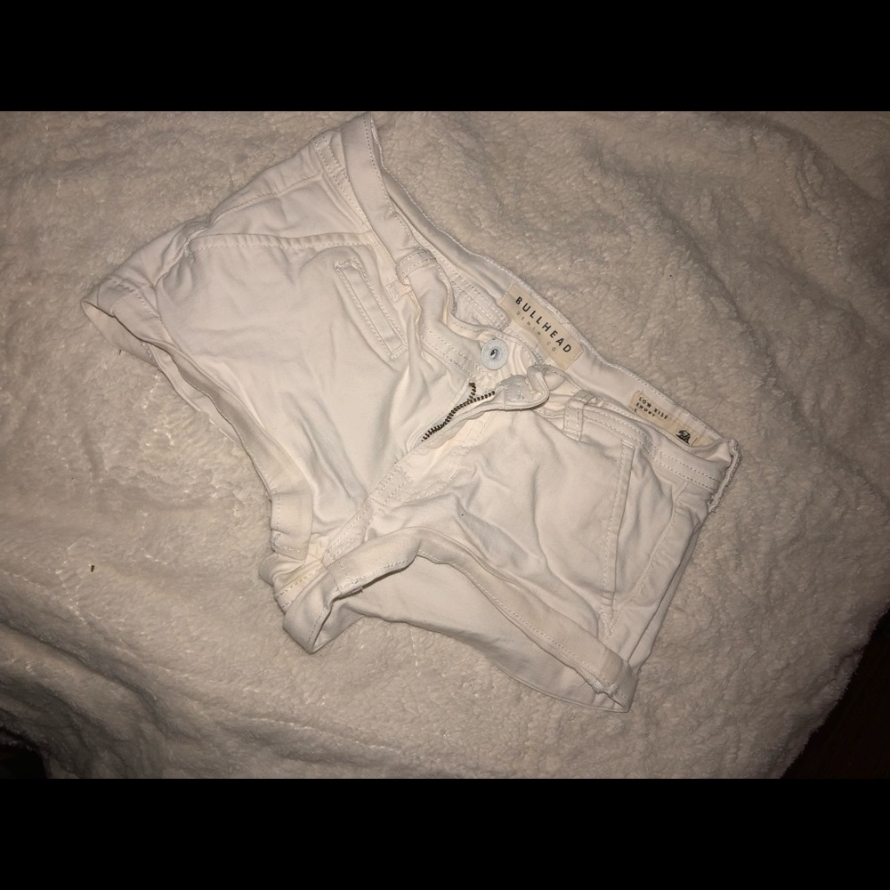 Bullhead short shorts